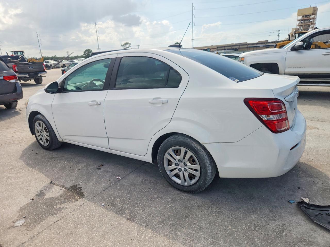 2017 CHEVROLET SONIC LS — снимка 2