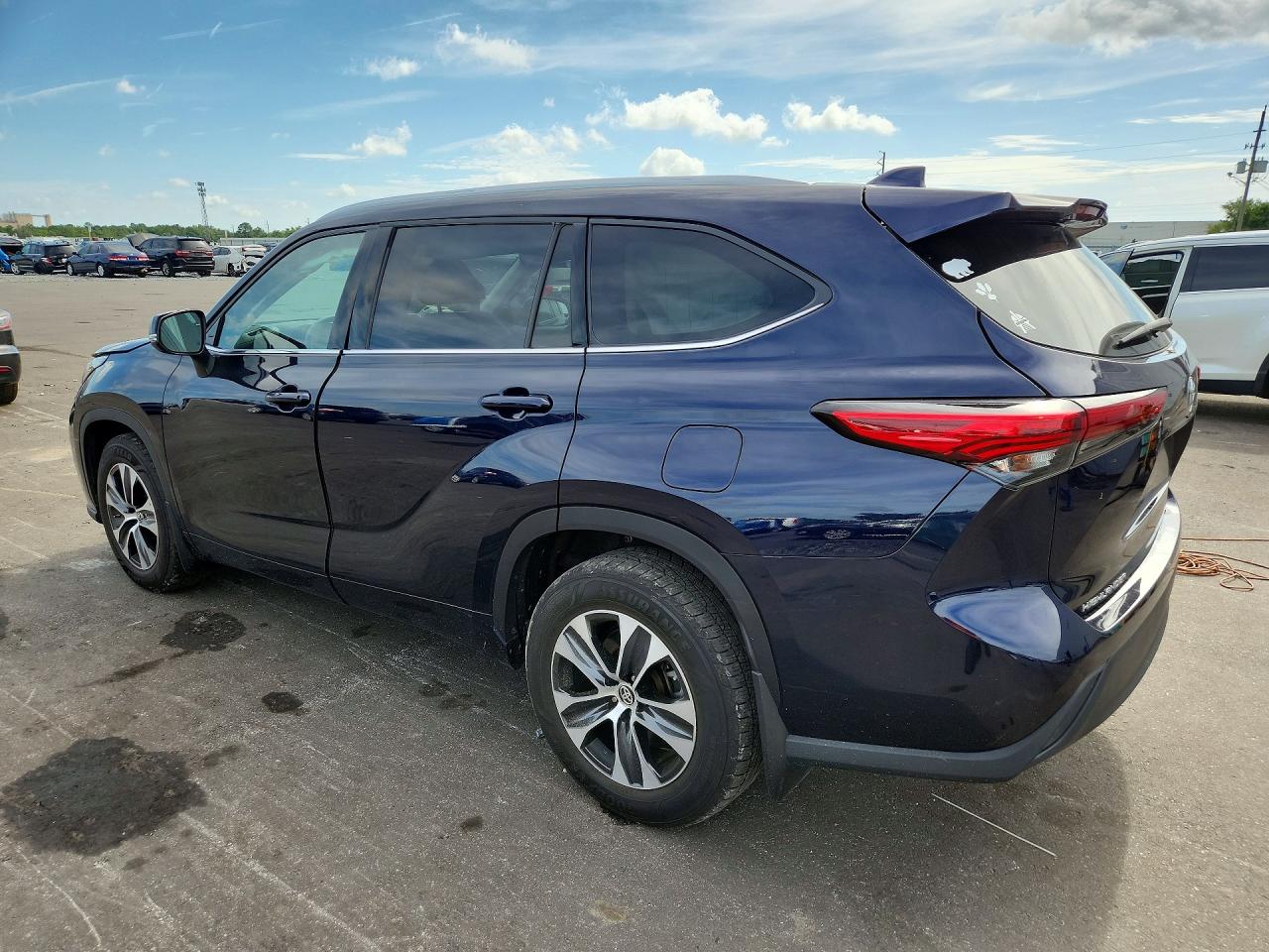 2020 TOYOTA HIGHLANDER XLE — снимка 2