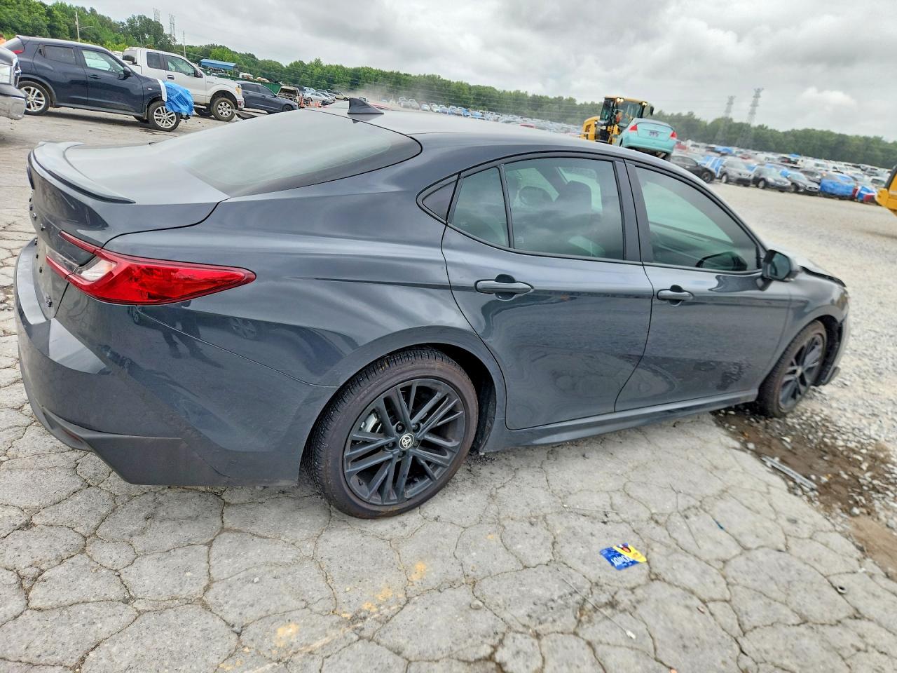 2026 TOYOTA CAMRY SE — снимка 3