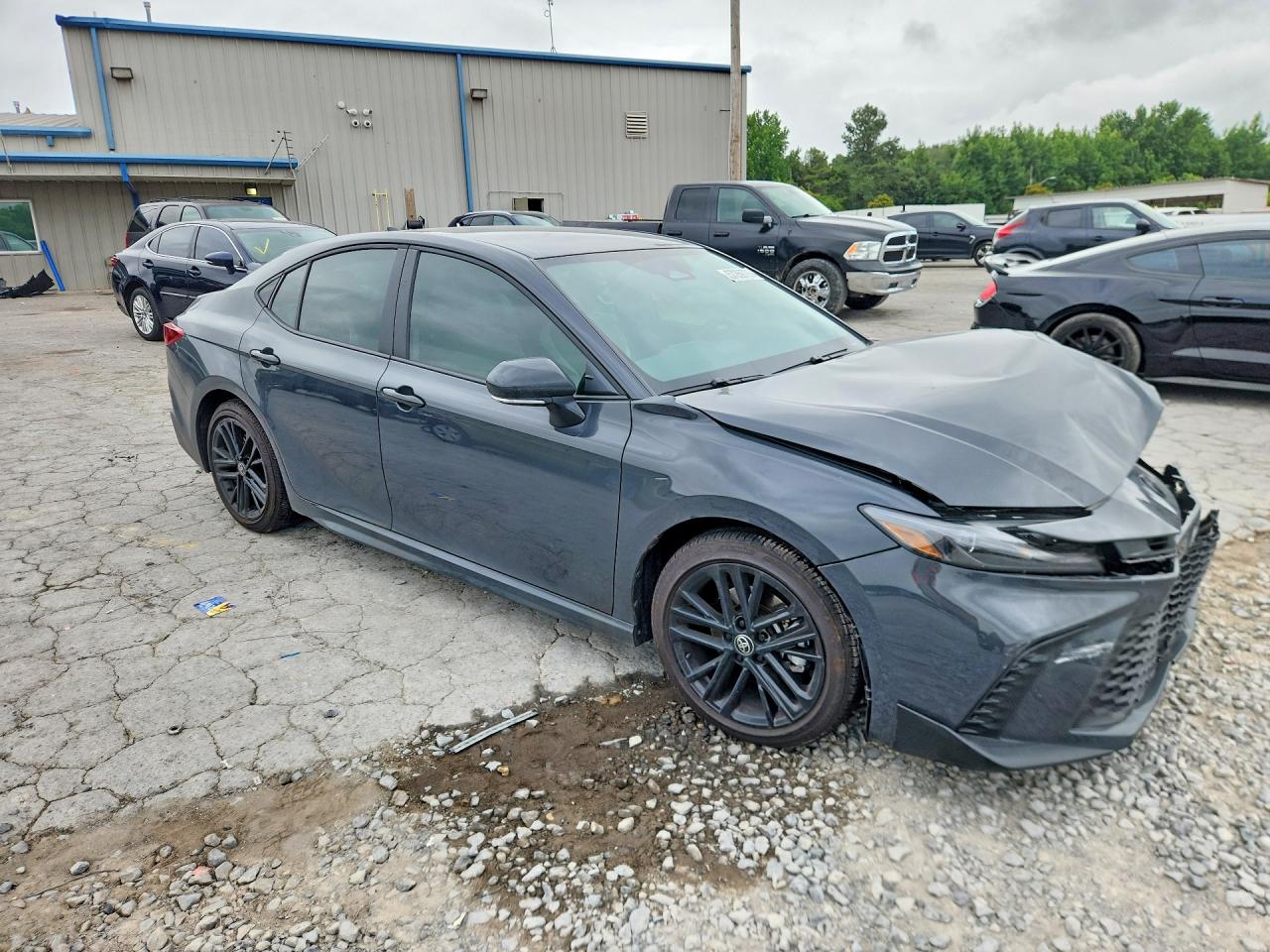 2026 TOYOTA CAMRY SE — снимка 4