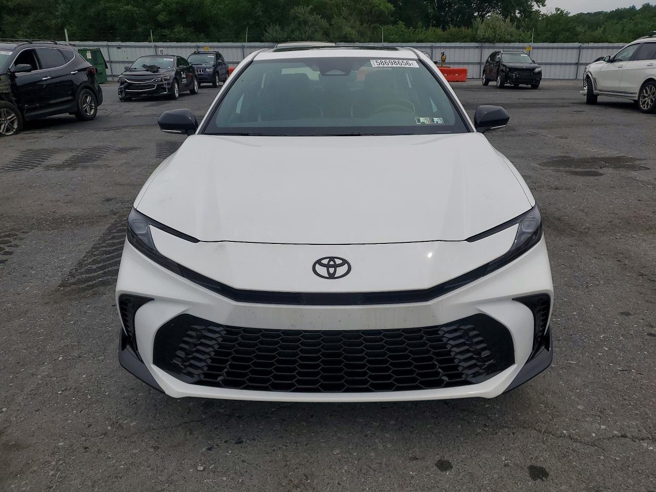 2026 TOYOTA CAMRY NIGHTSHADE — снимка 5
