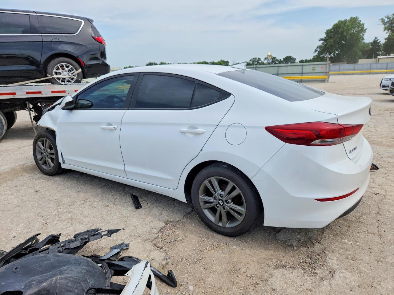 2017 HYUNDAI ELANTRA SE — снимка 2