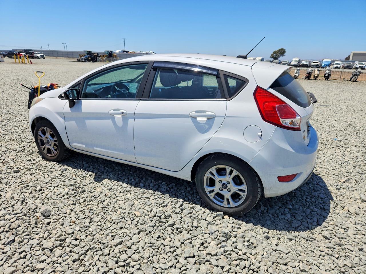 2015 FORD FIESTA SE — снимка 2