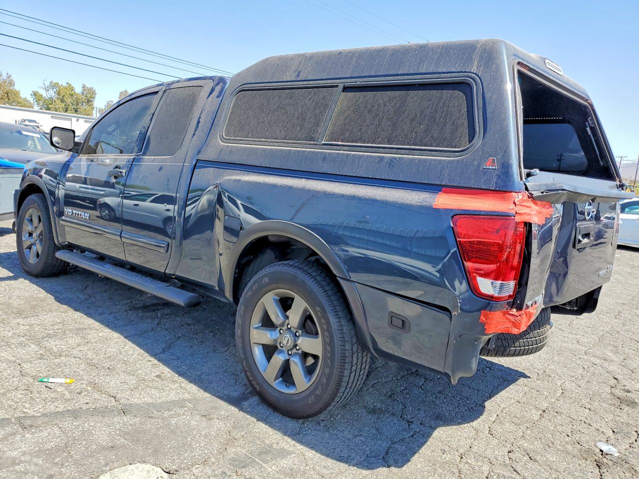 2015 NISSAN TITAN SV — снимка 2