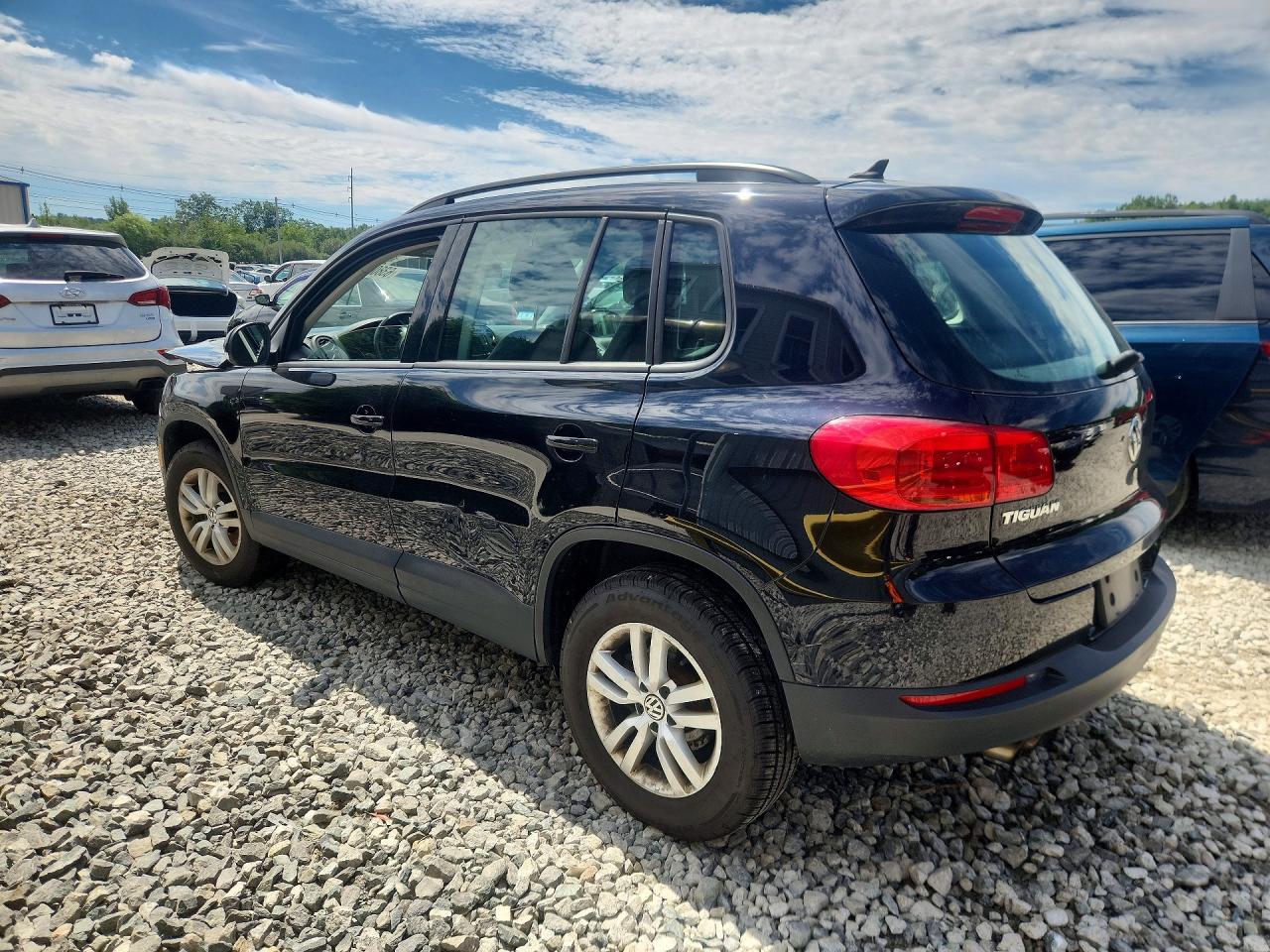 2017 VOLKSWAGEN TIGUAN S — снимка 2