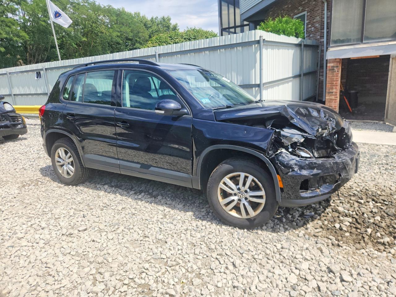 2017 VOLKSWAGEN TIGUAN S — снимка 4