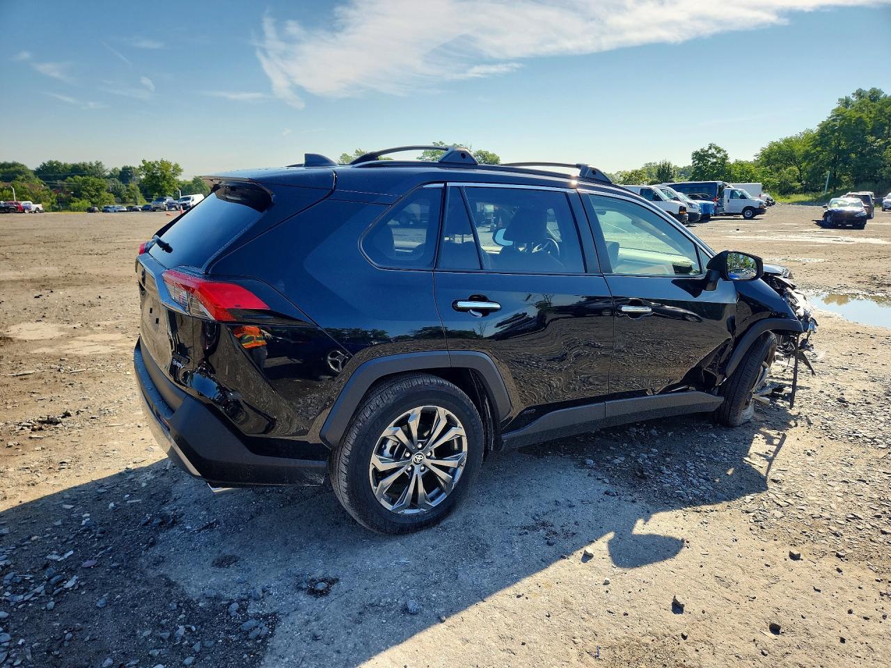 2025 TOYOTA RAV4 LIMITED — снимка 3