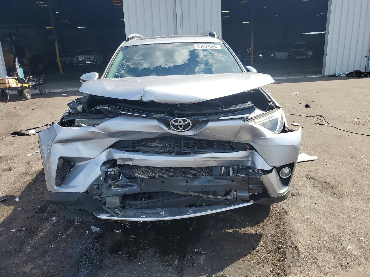 2016 TOYOTA RAV4 XLE — снимка 5