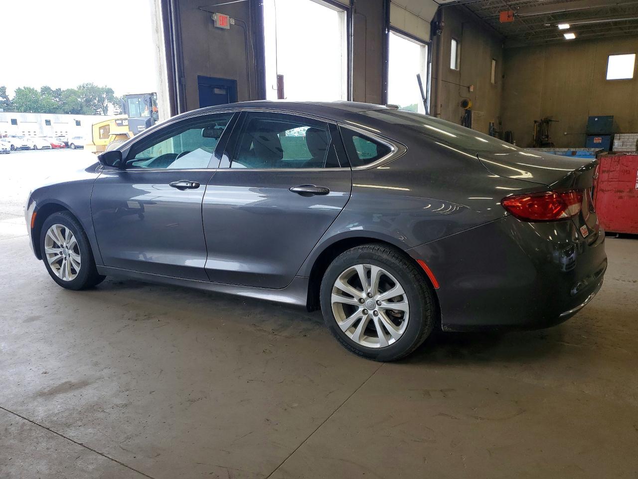 2016 CHRYSLER 200 LIMITED — снимка 2