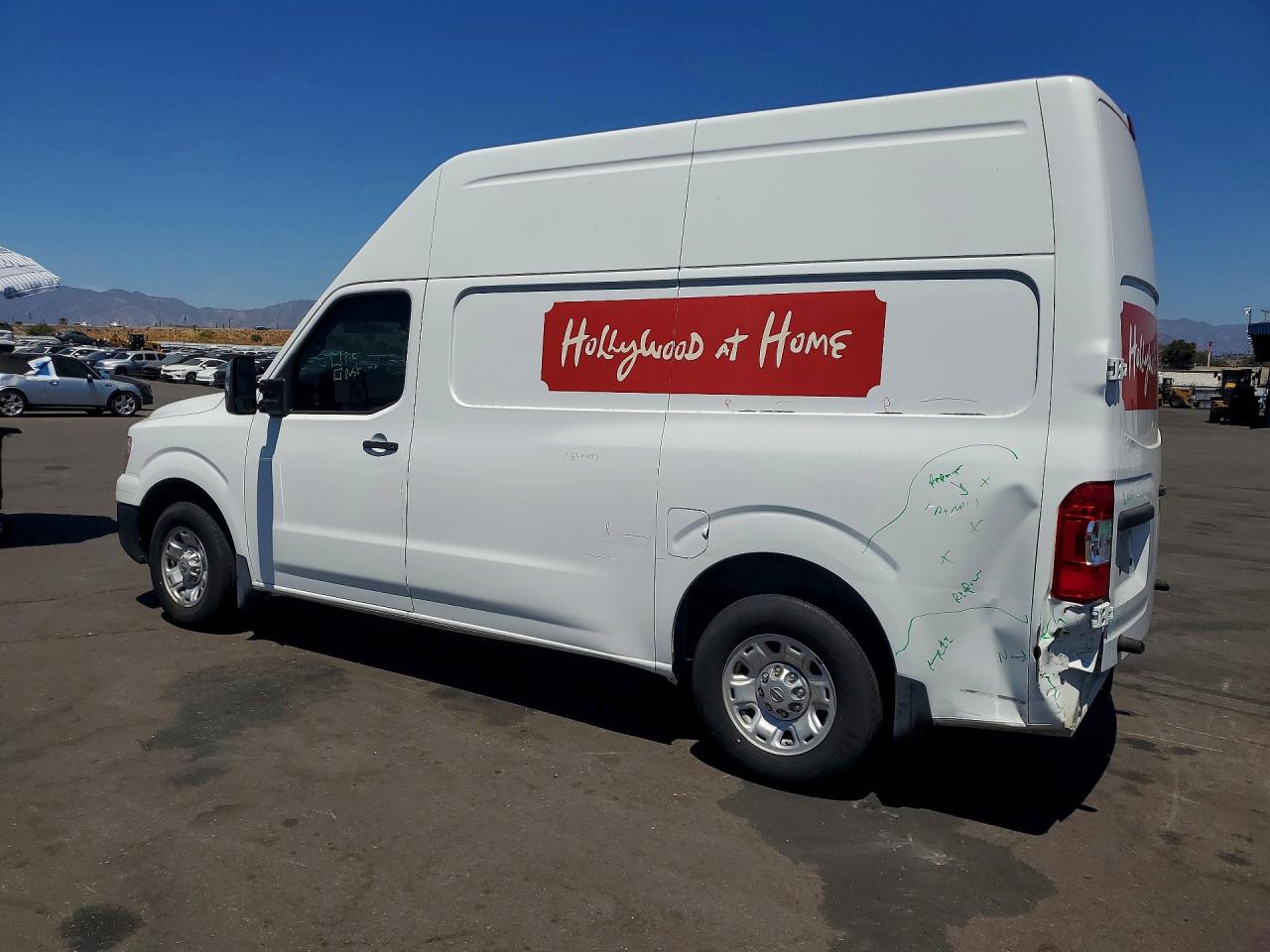 2016 NISSAN NV2500 — снимка 2