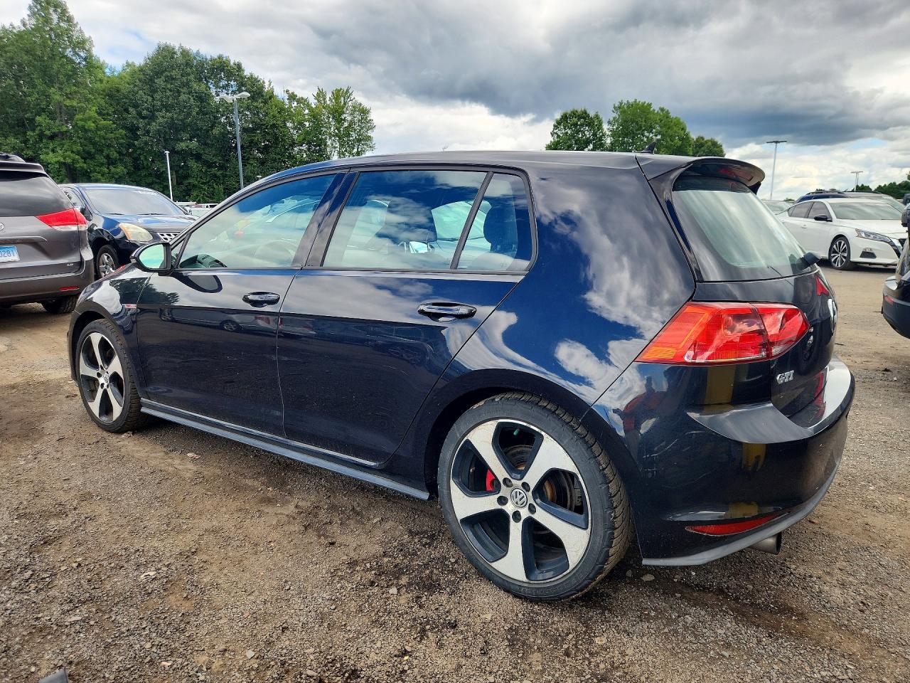 2015 VOLKSWAGEN GTI — снимка 2