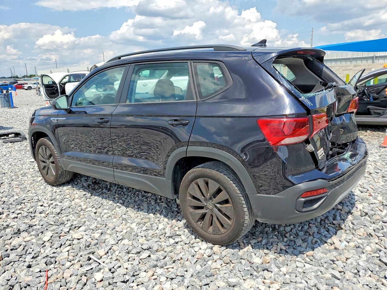 2024 VOLKSWAGEN TAOS S — снимка 2
