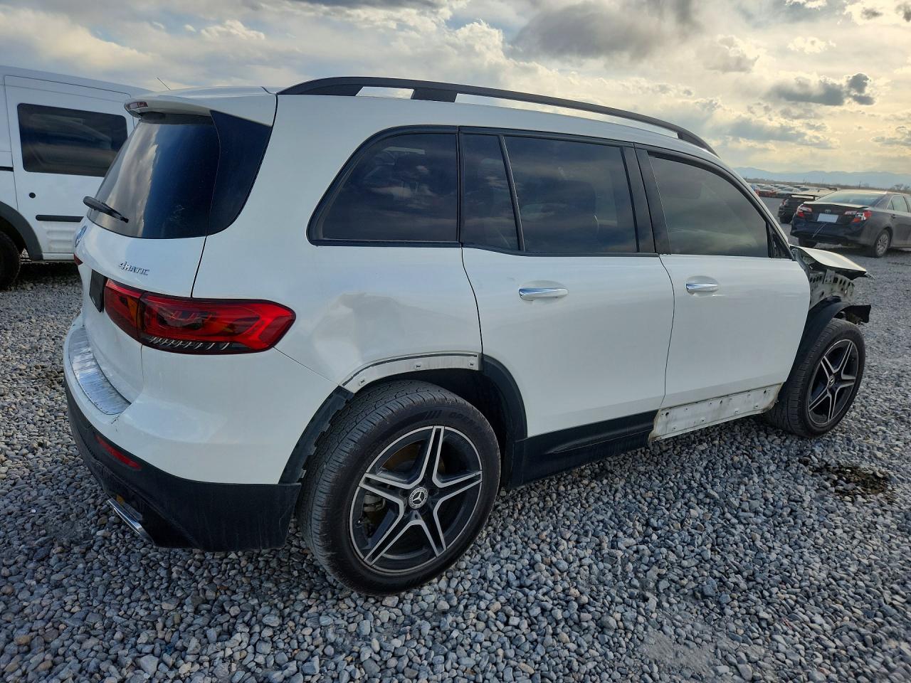 2020 MERCEDES-BENZ GLB 250 4MATIC — снимка 3