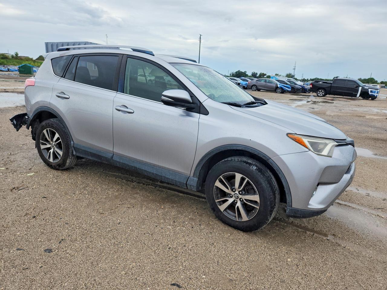 2018 TOYOTA RAV4 XLE — снимка 4