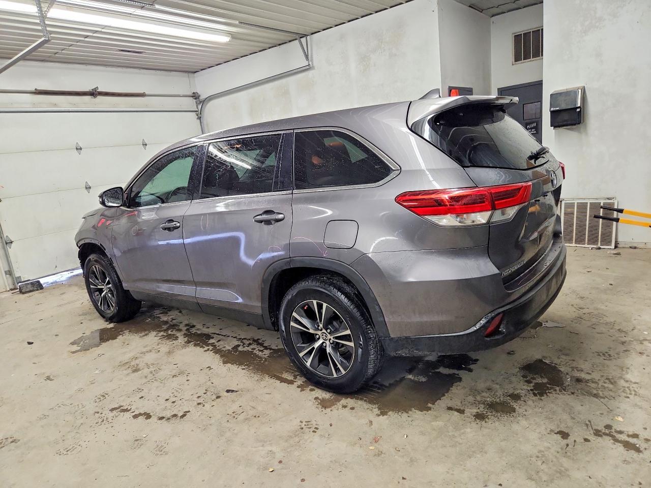2019 TOYOTA HIGHLANDER LE PLUS — снимка 2