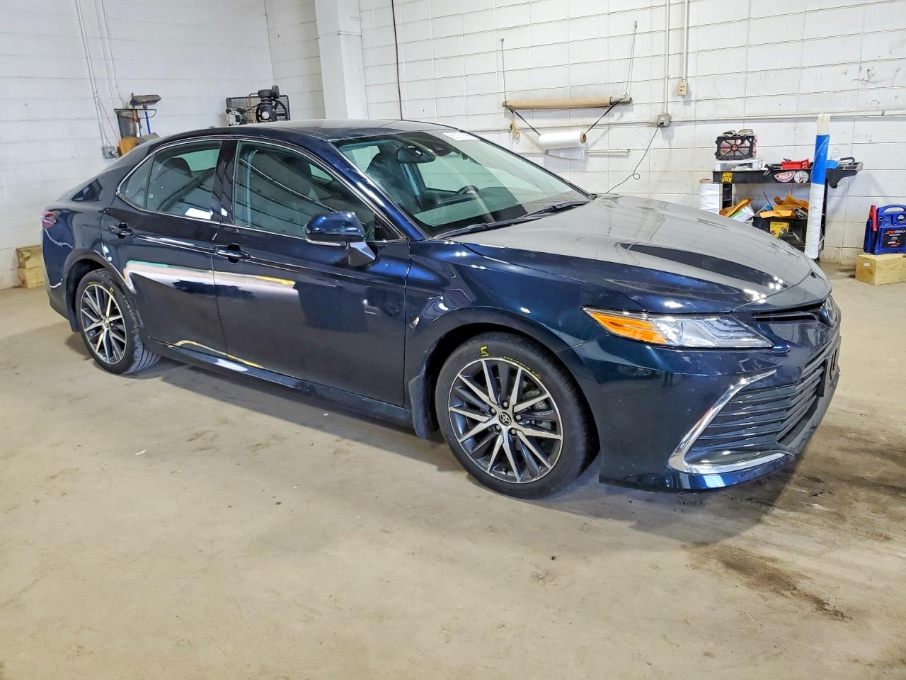 2021 TOYOTA CAMRY XLE — снимка 4