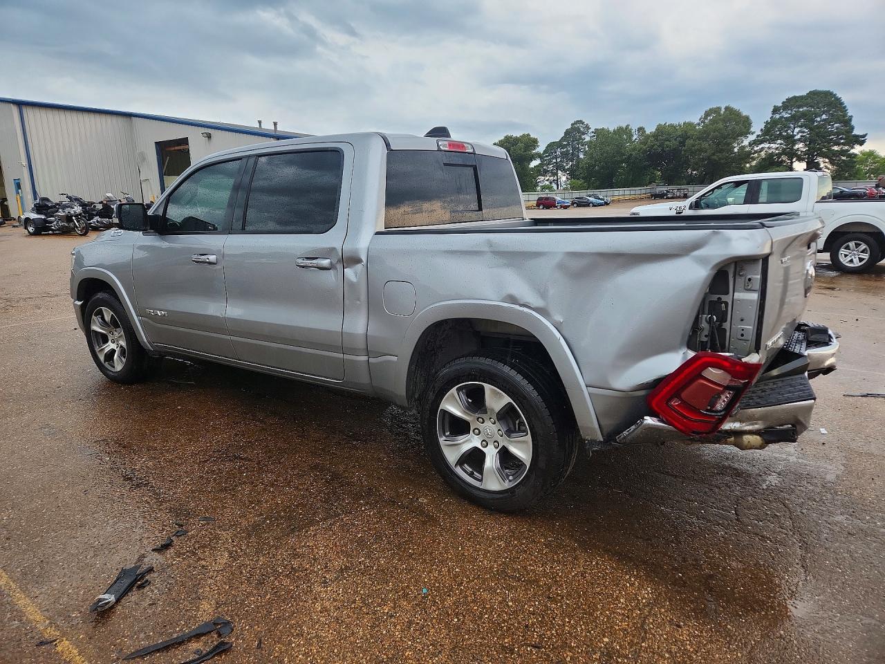 2019 RAM 1500 LARAMIE — снимка 2