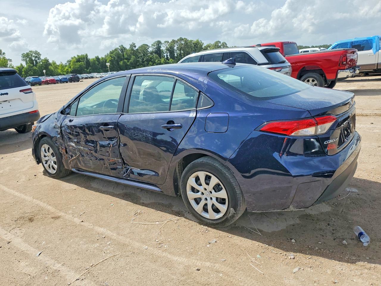 2024 TOYOTA COROLLA LE — снимка 2