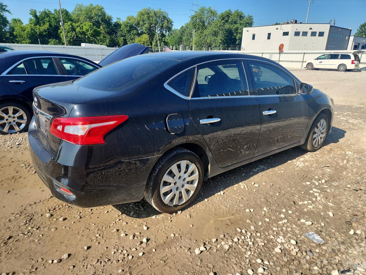 2019 NISSAN SENTRA S — photo 3