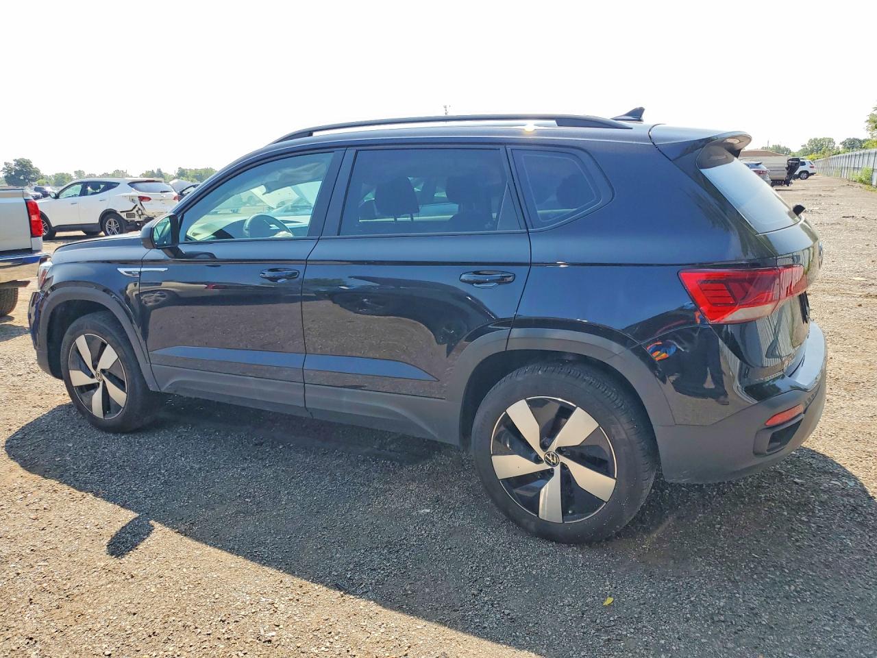 2023 VOLKSWAGEN TAOS S — снимка 2