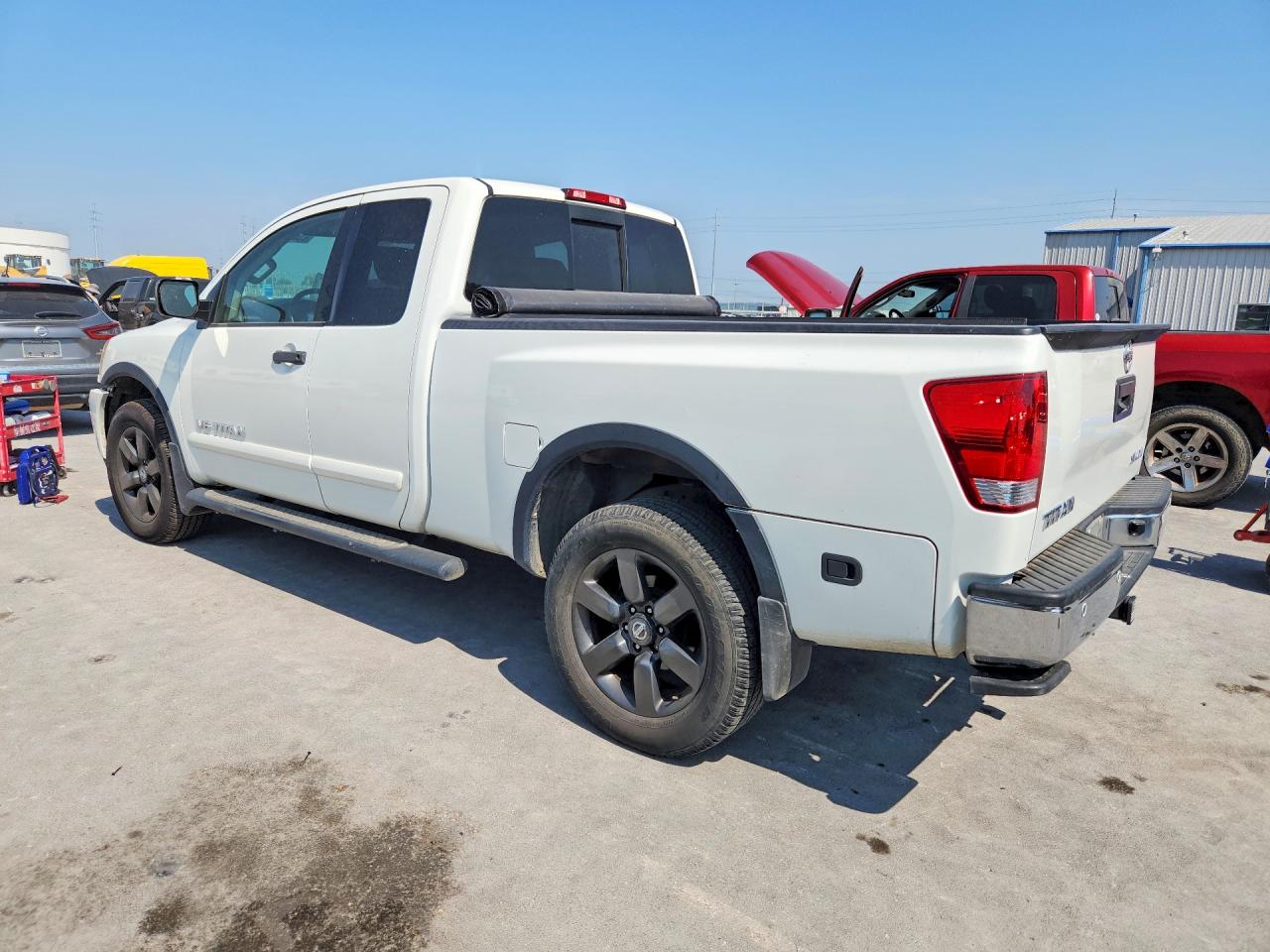 2015 NISSAN TITAN SV — снимка 2
