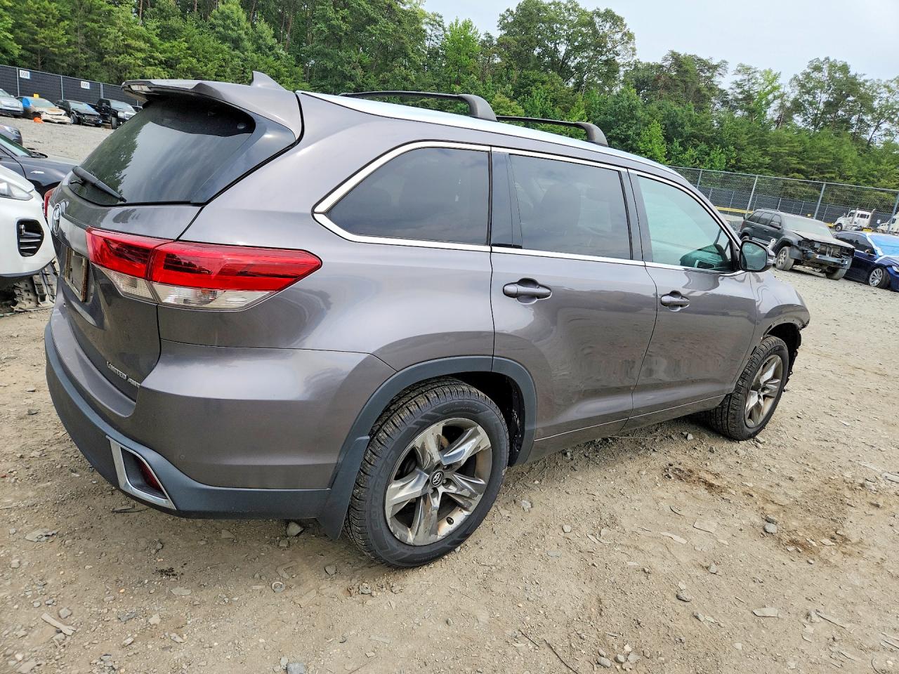 2018 TOYOTA HIGHLANDER LIMITED PLATINUM — снимка 3