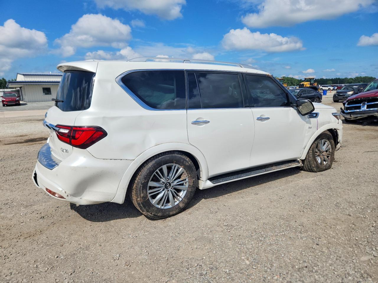 2019 INFINITI QX80 LUXE — снимка 3