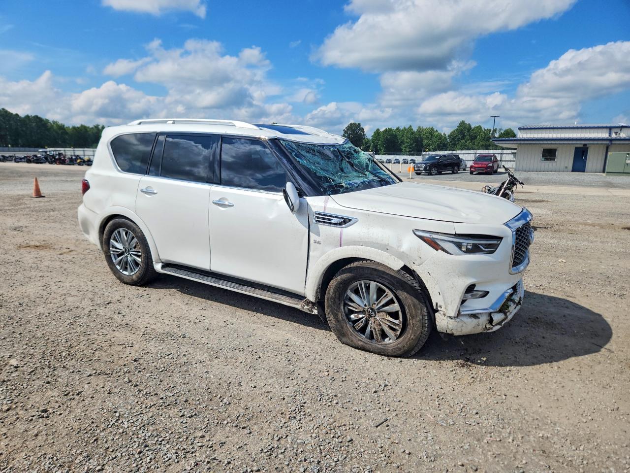 2019 INFINITI QX80 LUXE — снимка 4