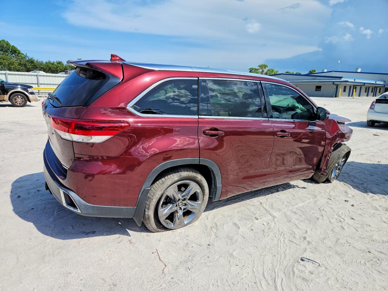 2019 TOYOTA HIGHLANDER LIMITED PLATINUM — снимка 3