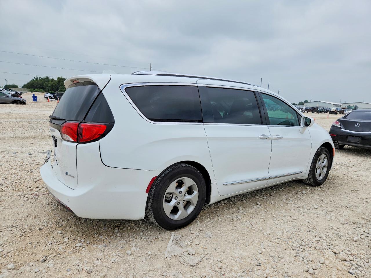 2018 CHRYSLER PACIFICA HYBRID TOURING L — снимка 3
