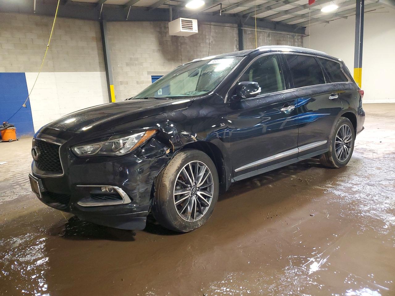 2017 INFINITI QX60 BASE