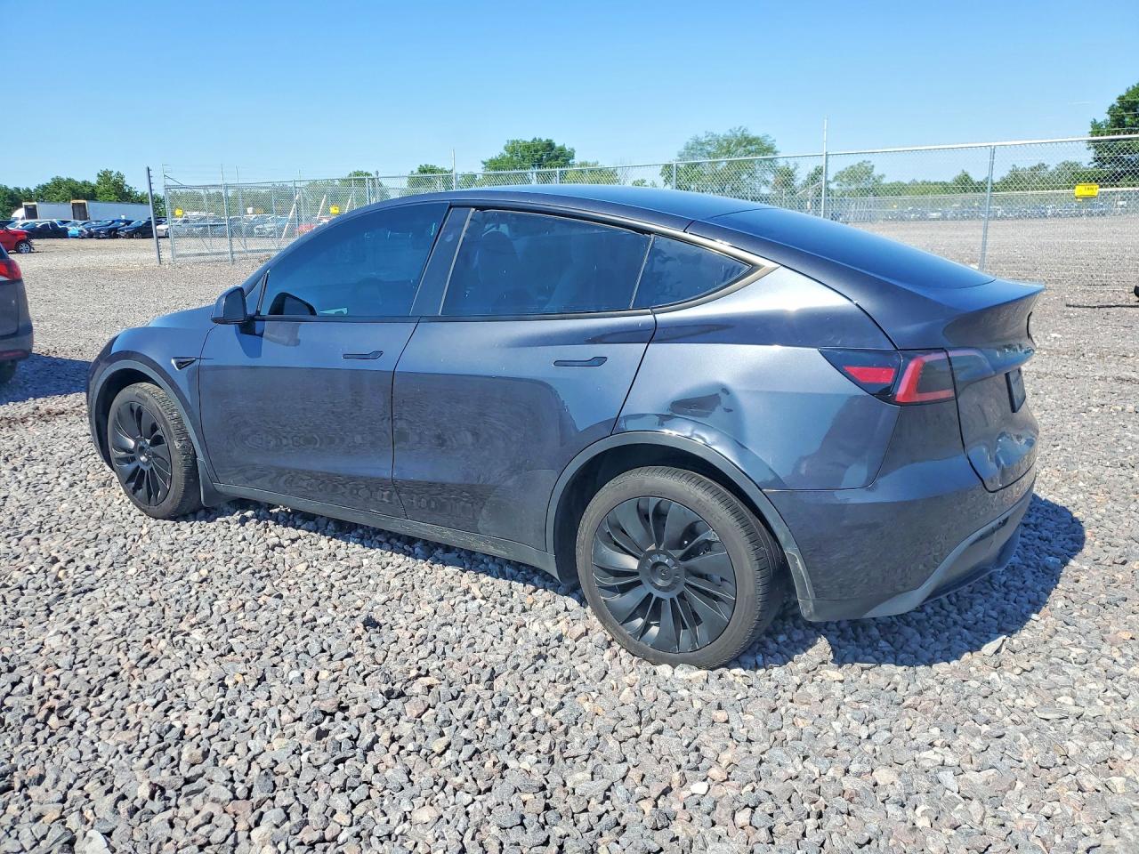 2024 TESLA MODEL Y — снимка 2