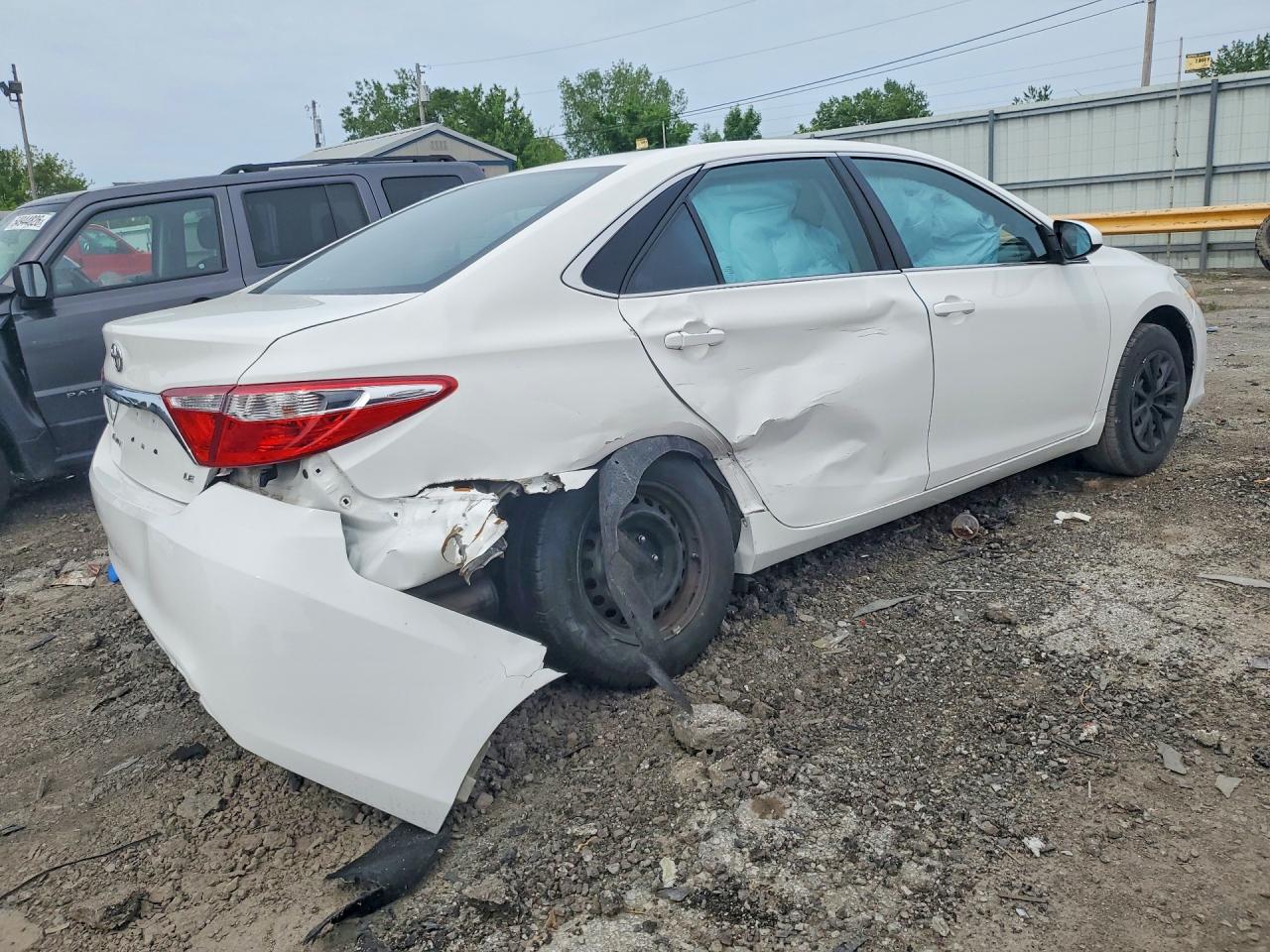 2016 TOYOTA CAMRY LE — снимка 3