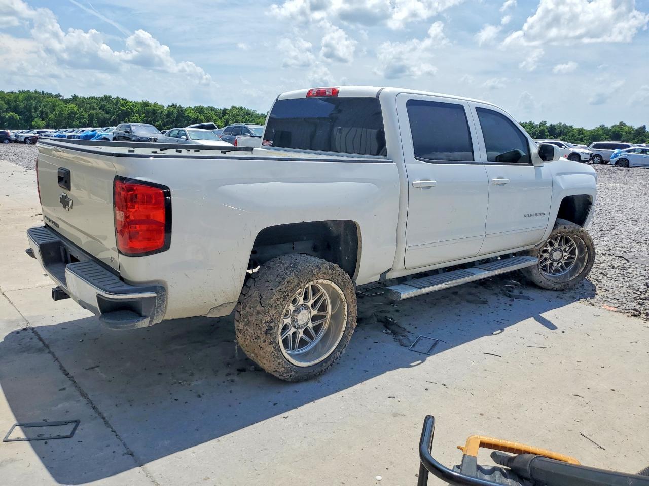 2017 CHEVROLET SILVERADO K1500 LT — снимка 3