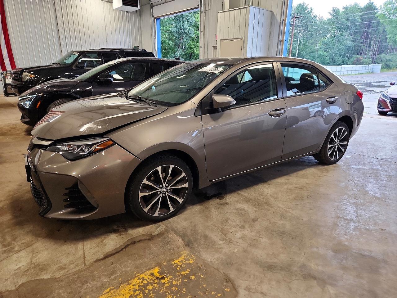 2017 TOYOTA COROLLA SE
