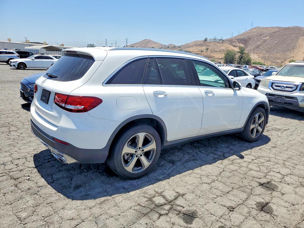 2017 MERCEDES-BENZ GLC 300 — снимка 3