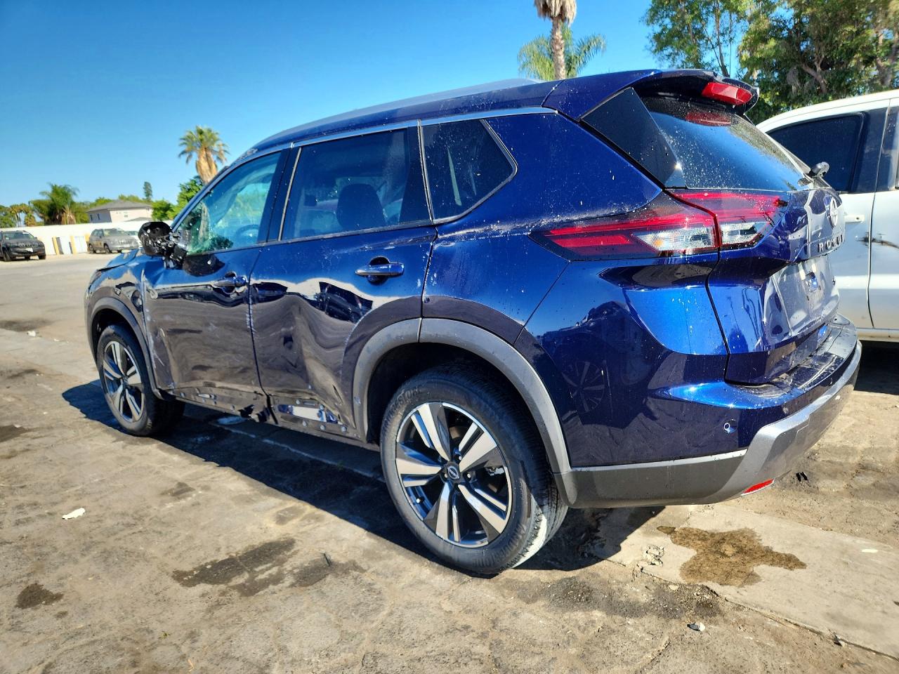 2026 NISSAN ROGUE SL — снимка 2