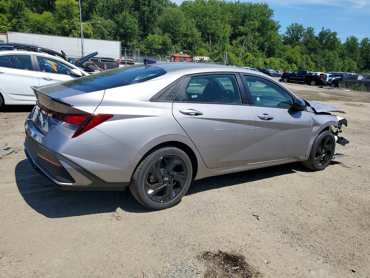 2026 HYUNDAI ELANTRA SEL SPORT — снимка 3