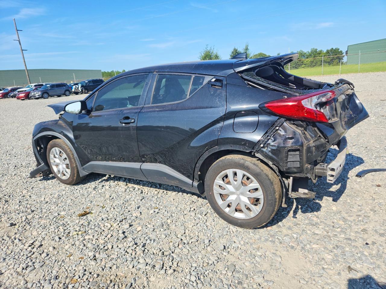 2021 TOYOTA C-HR LE — снимка 2