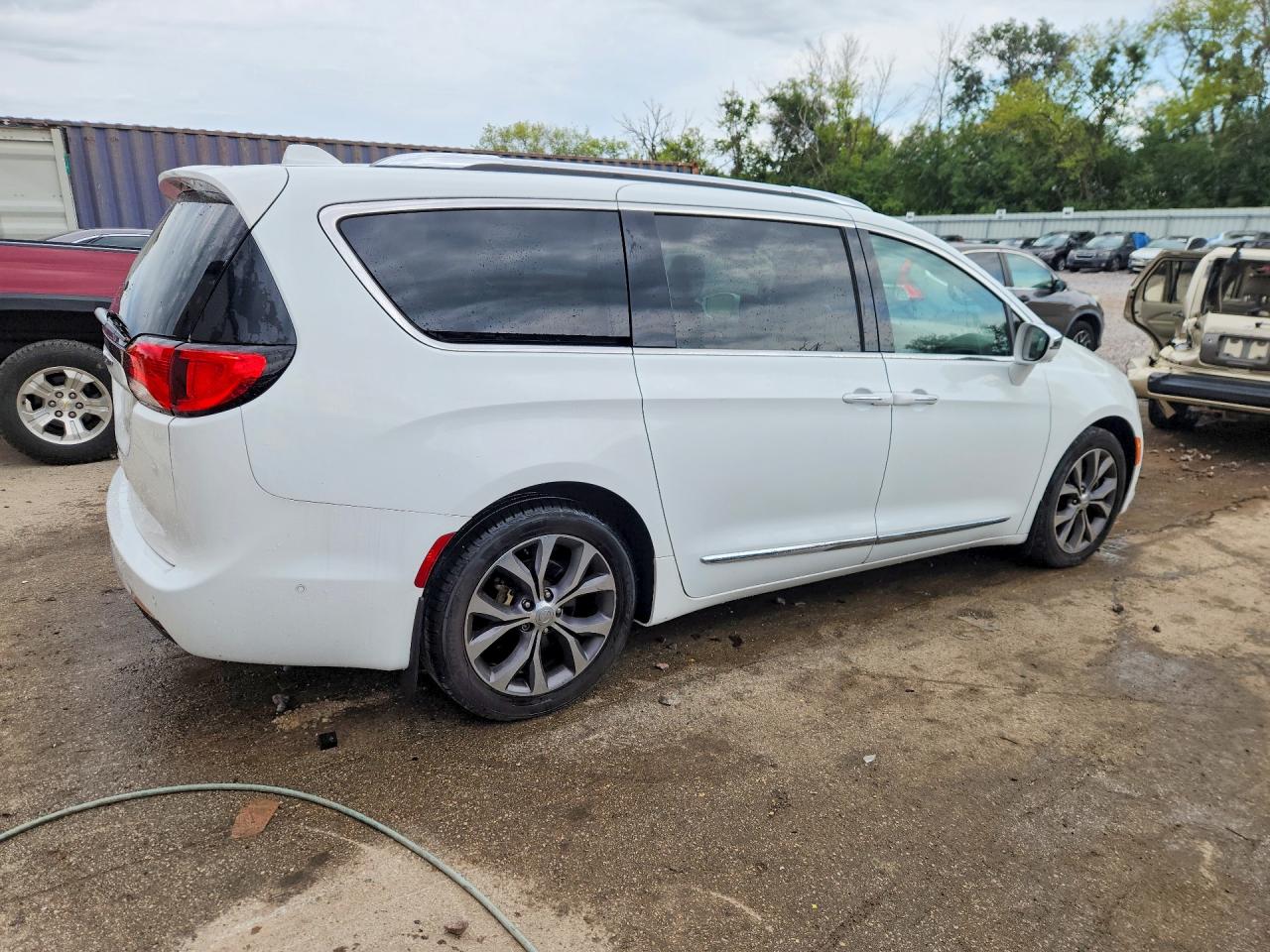 2017 CHRYSLER PACIFICA LIMITED — снимка 3