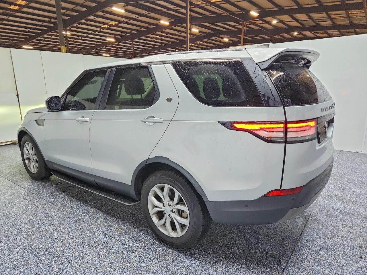 2019 LAND ROVER DISCOVERY SE — снимка 2
