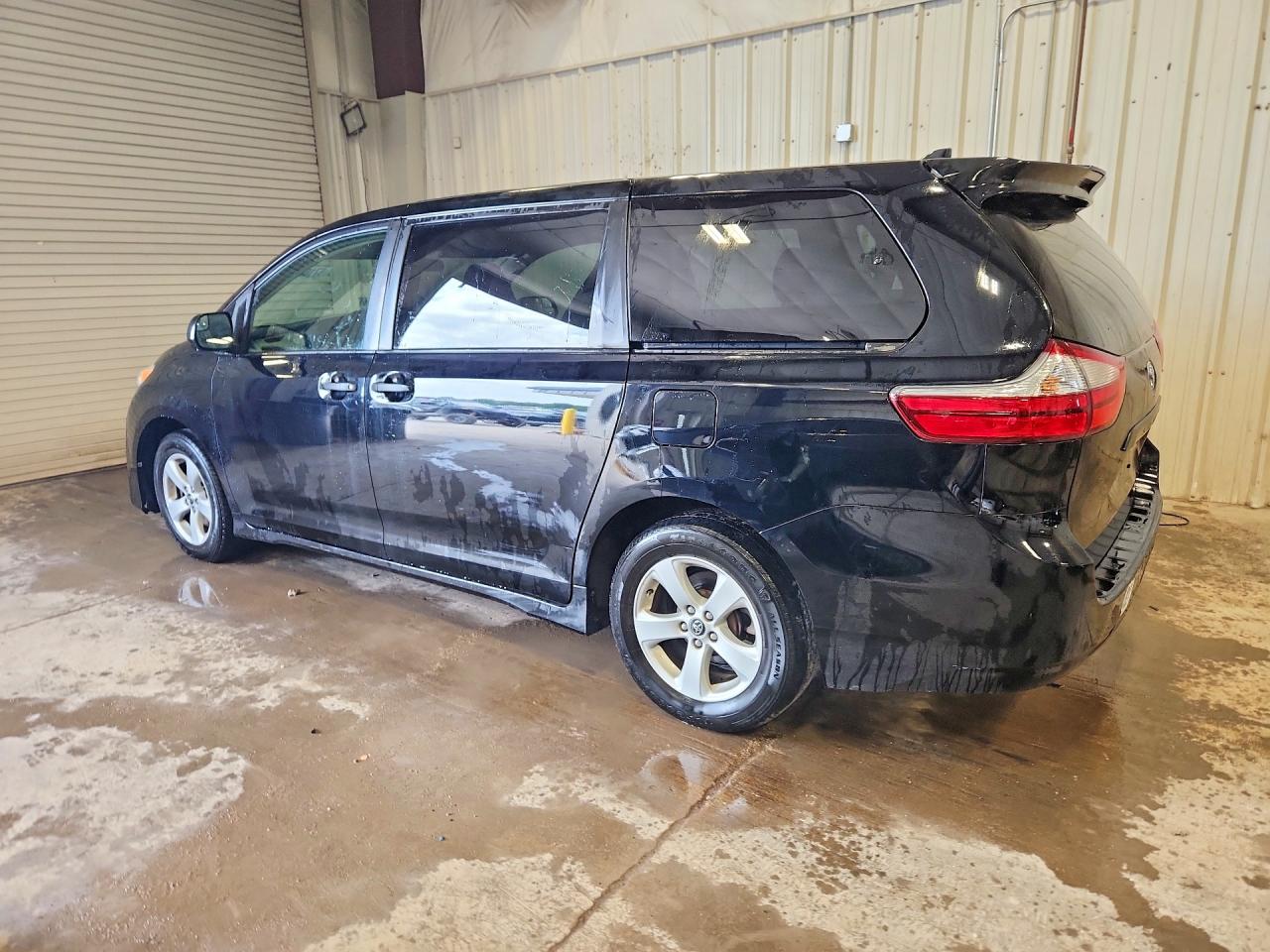 2019 TOYOTA SIENNA L 7-PASSENGER — снимка 2