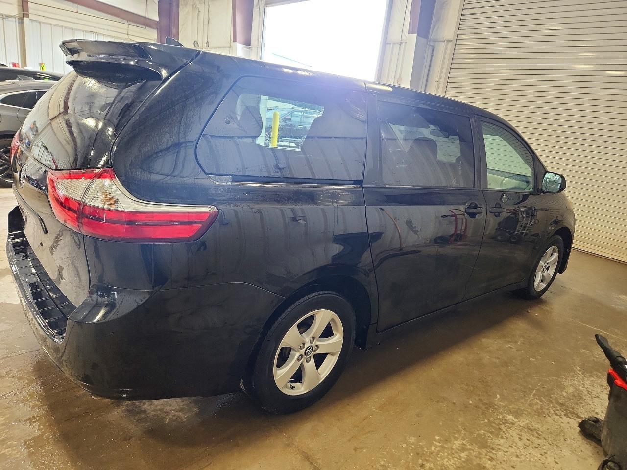 2019 TOYOTA SIENNA L 7-PASSENGER — снимка 3