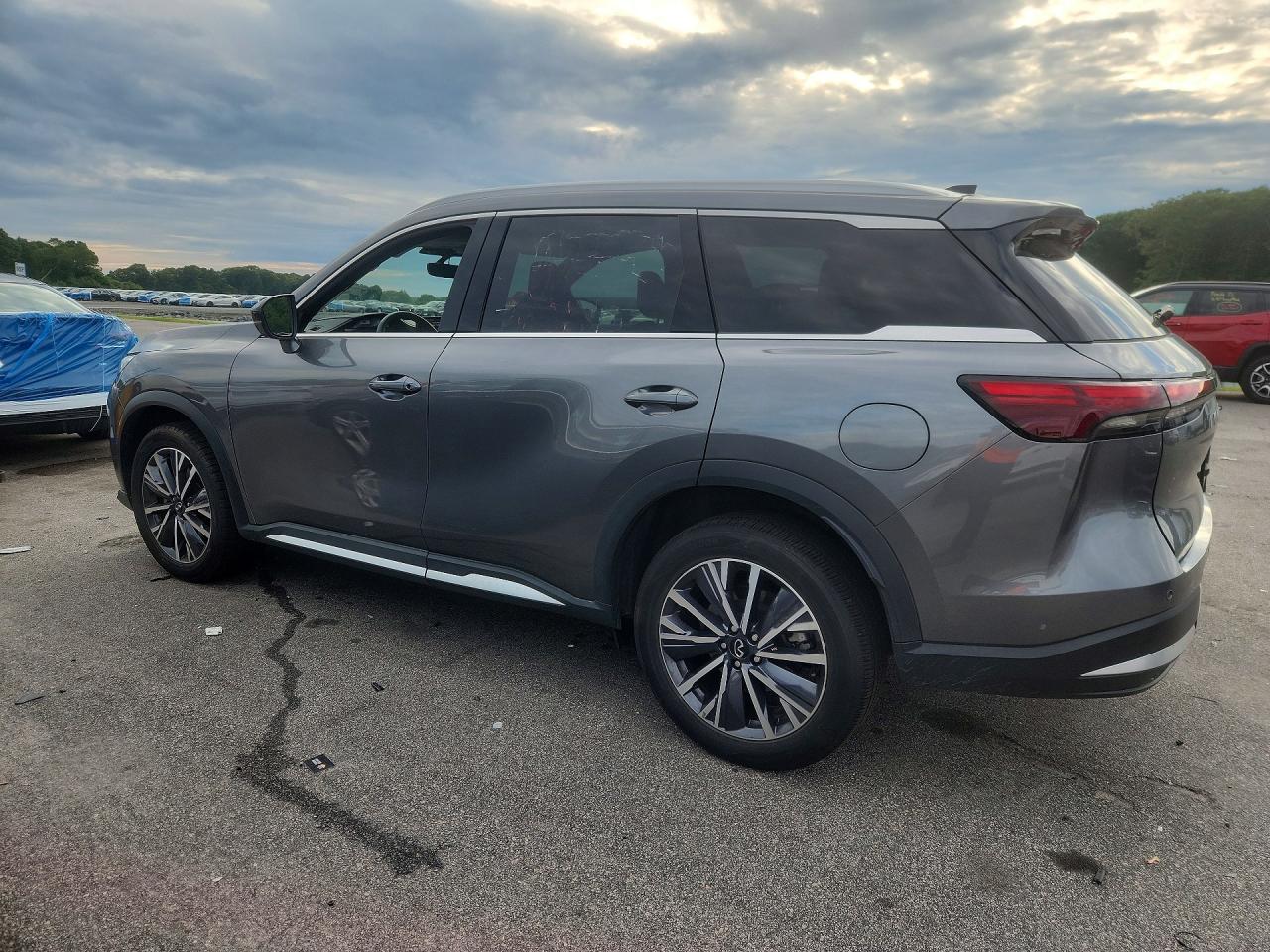 2026 INFINITI QX60 LUXE — снимка 2