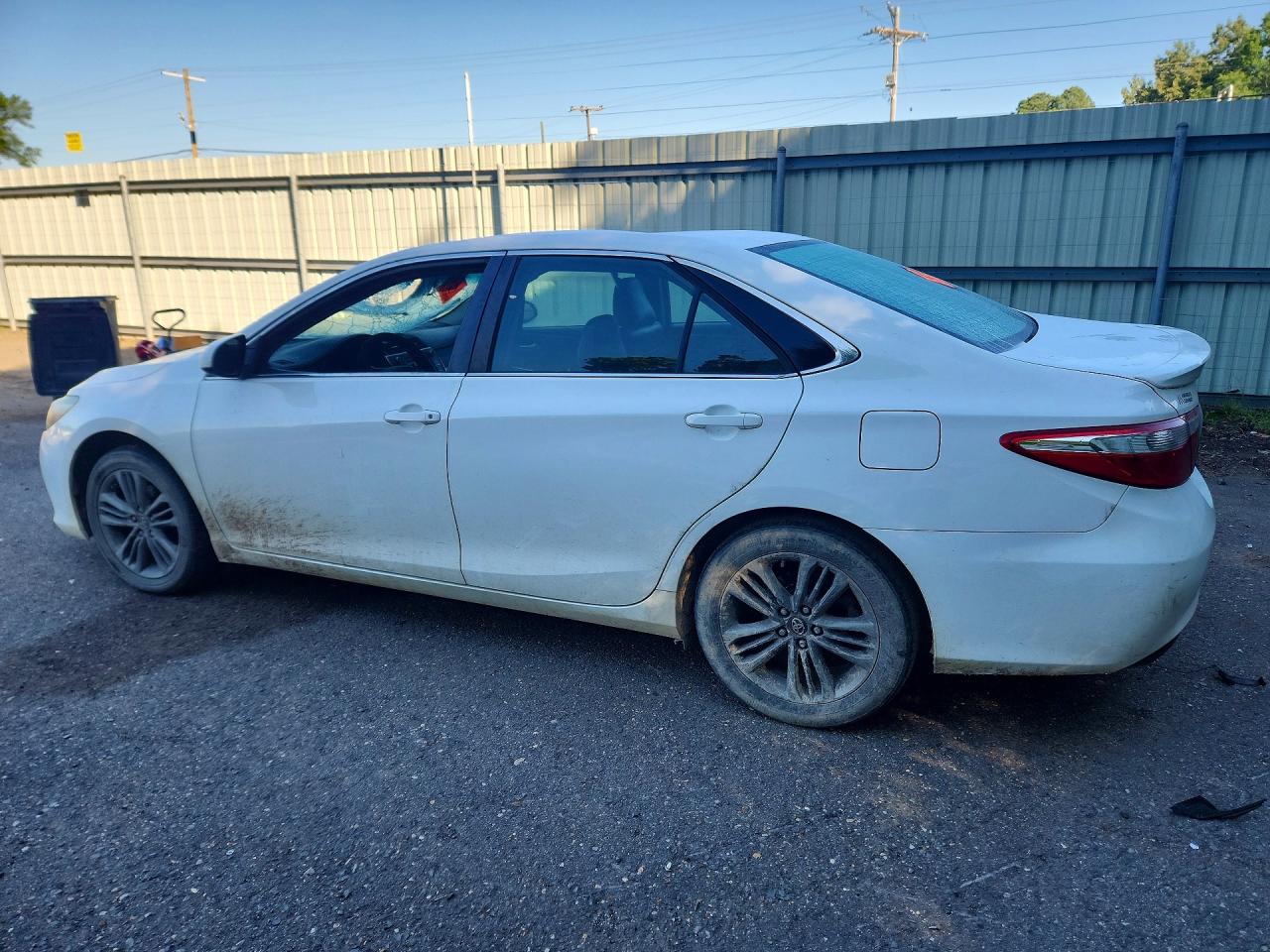 2017 TOYOTA CAMRY SE — снимка 2