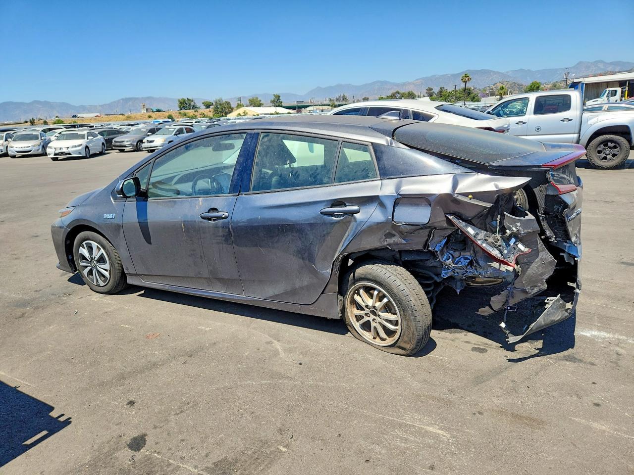 2017 TOYOTA PRIUS PRIME PREMIUM — снимка 2