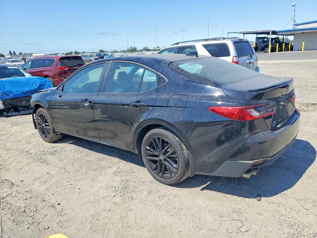 2026 TOYOTA CAMRY SE — снимка 2