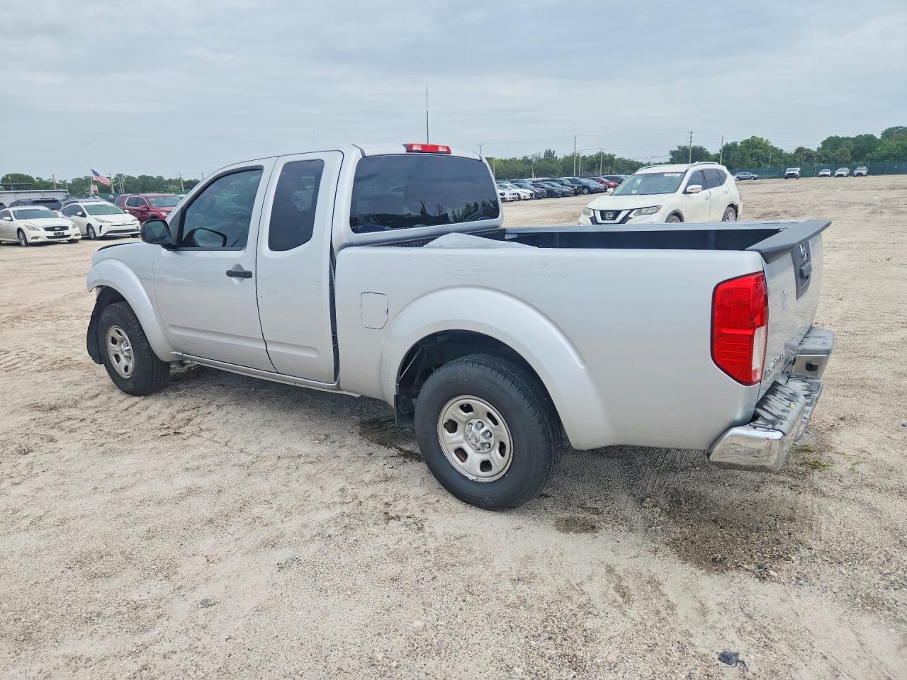 2015 NISSAN FRONTIER S — снимка 2