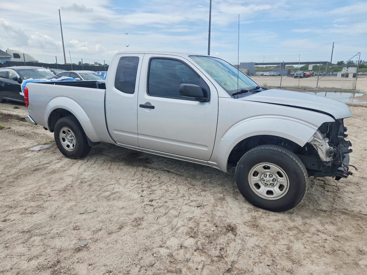 2015 NISSAN FRONTIER S — снимка 4