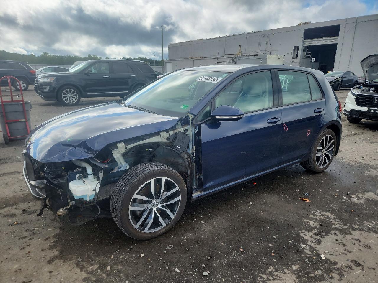 2016 VOLKSWAGEN GOLF S/SE
